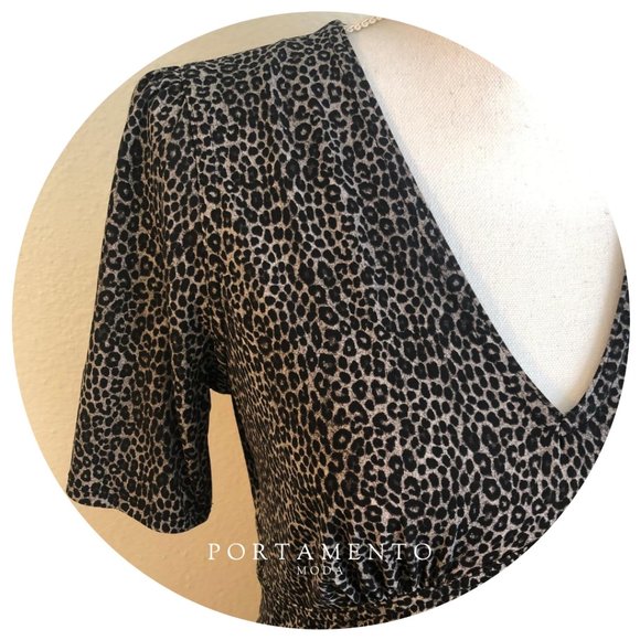 Flowy Animal Print Dress - Picture 3 of 4